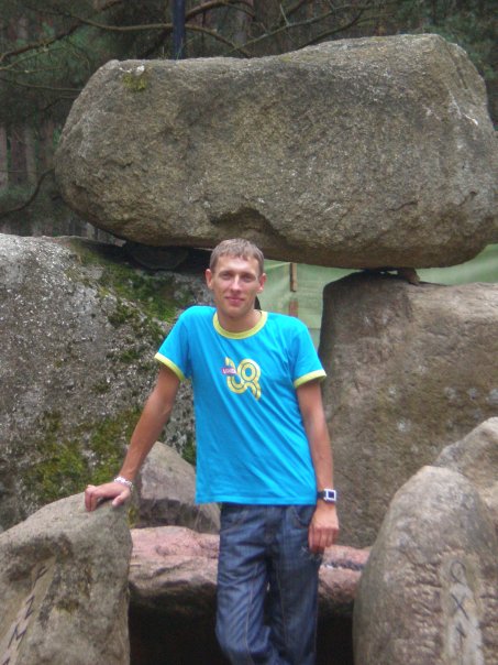 Vos tik sužinojęs apie didžiulę nelaimę pagalbos ranką ištiesė verslininkas Edgaras Urbonavičius. Vyras su komanda atstatė sudegusį Juknelių namo stogą./ Asmeninio archyvo nuotr.
